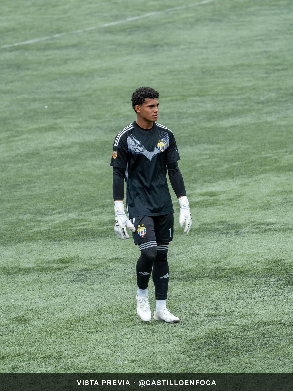 Bleider Cubillán durante el partido, fotografía 2